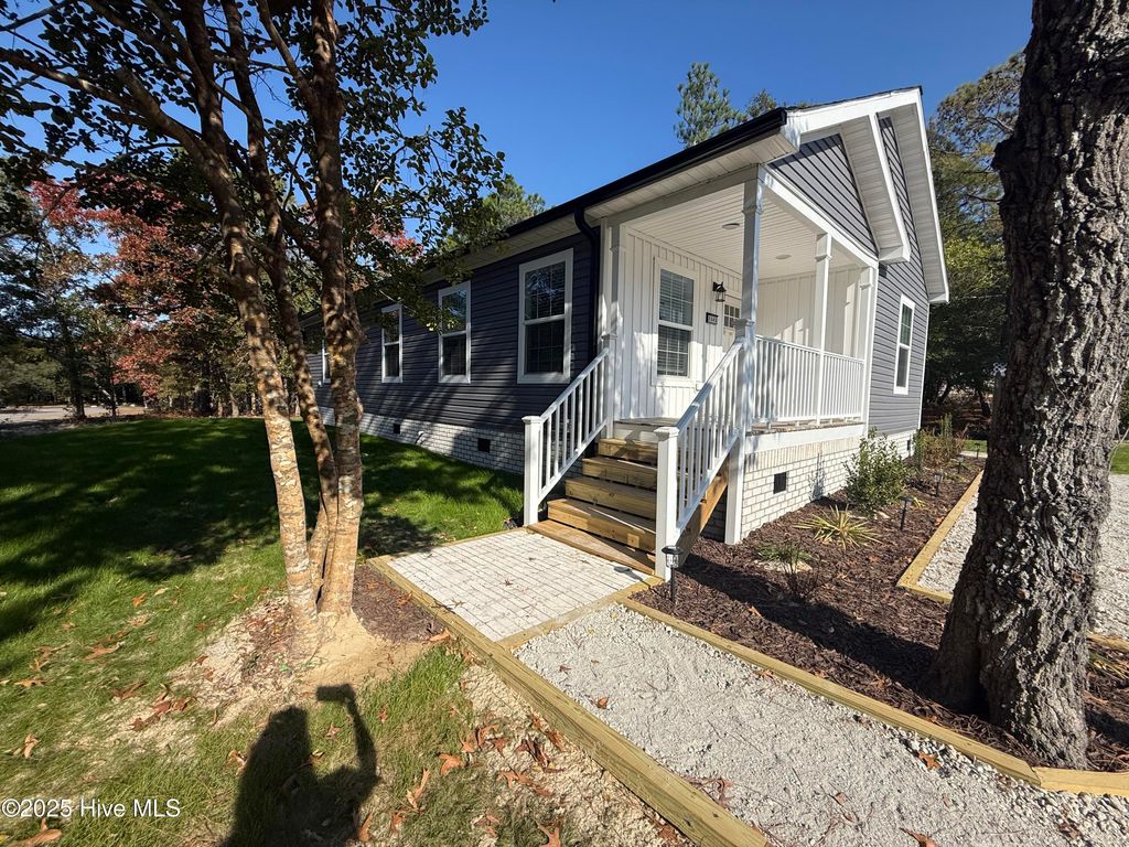 Photo of 3343 Marlin Drive SE, Bolivia, NC 28422 (MLS # 100542585)