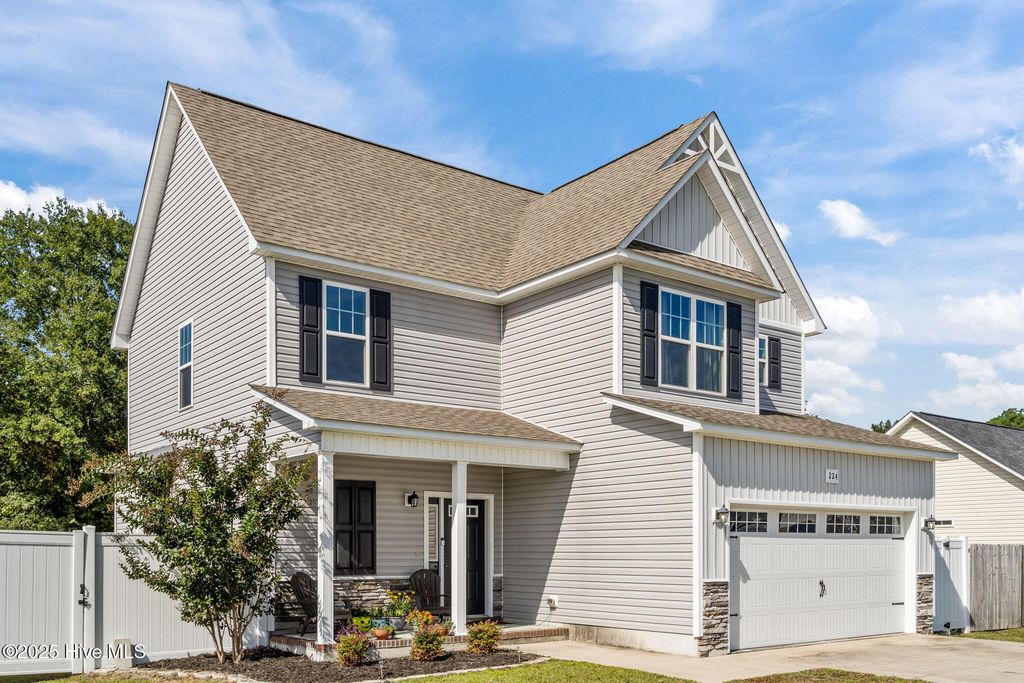 Photo of 224 Rowland Drive, Richlands, NC 28574 (MLS # 100534756)