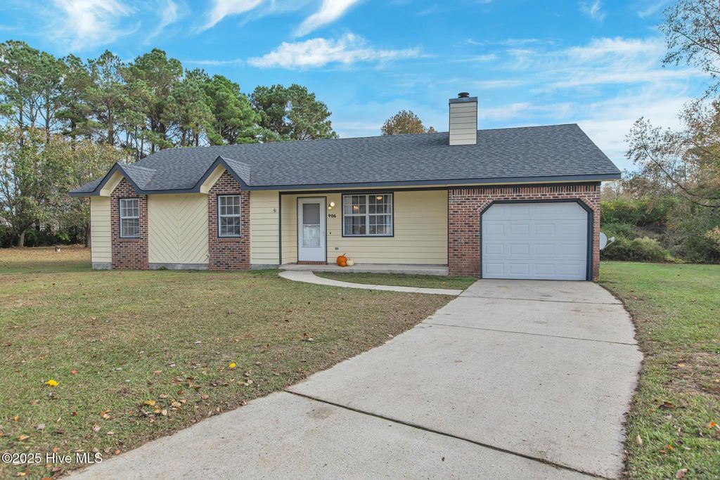 Photo of 406 Singletree Court, Jacksonville, NC 28540 (MLS # 100540767)