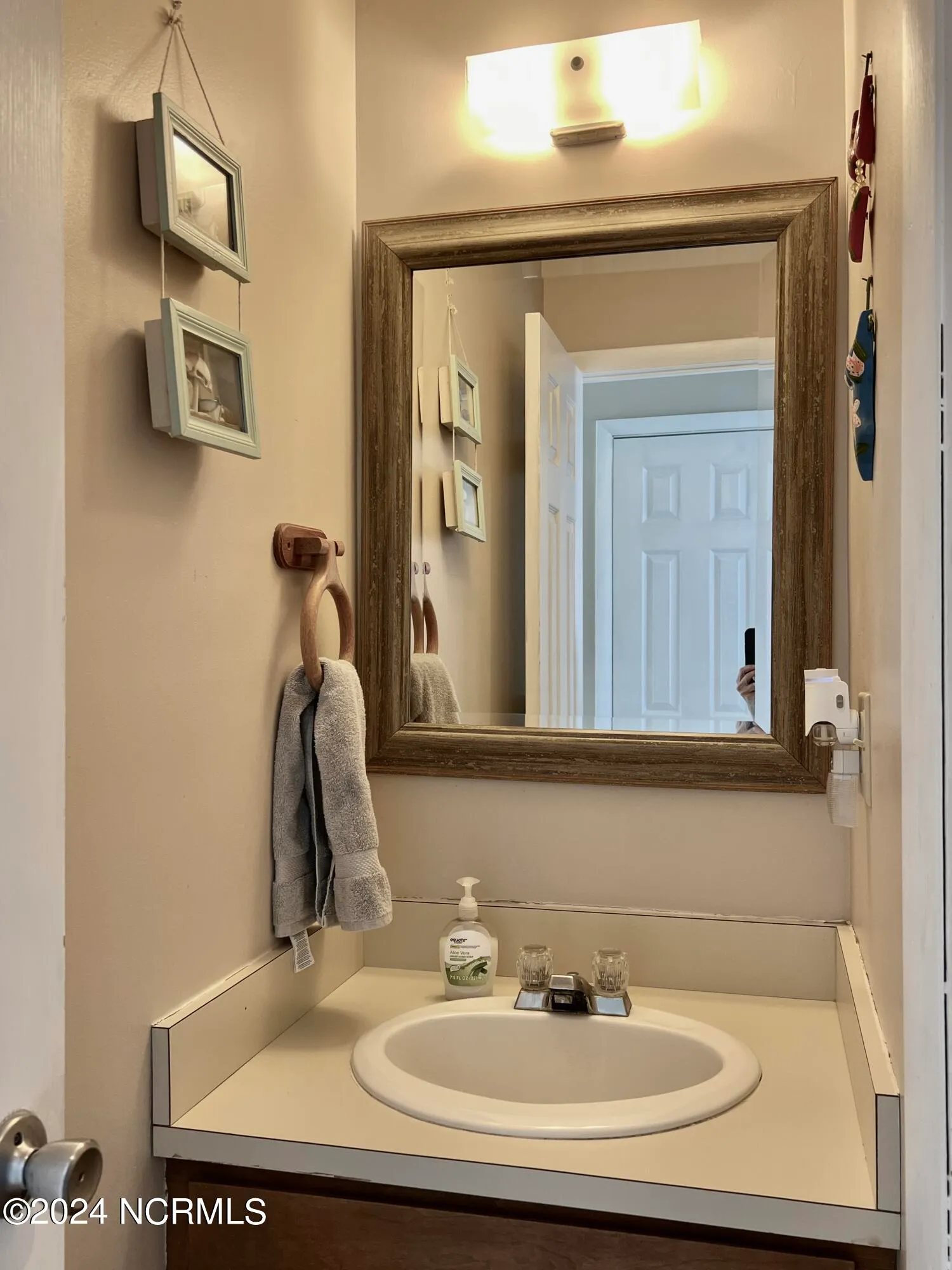 North Topsail Beach, North Carolina 28460, United States, 1 Bedroom Bedrooms, ,2 BathroomsBathrooms,Residential,Active,46718