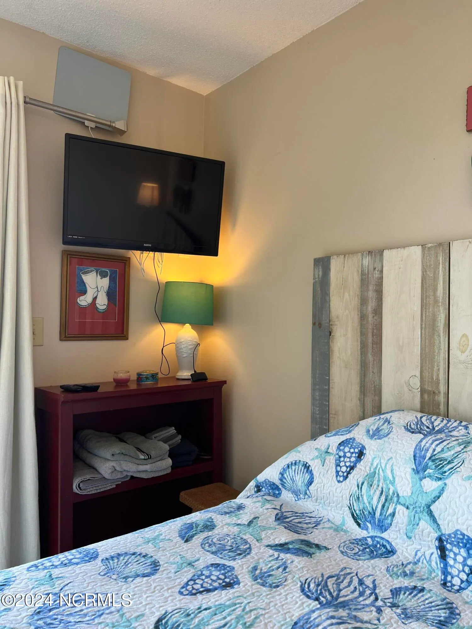 North Topsail Beach, North Carolina 28460, United States, 1 Bedroom Bedrooms, ,2 BathroomsBathrooms,Residential,Active,46718