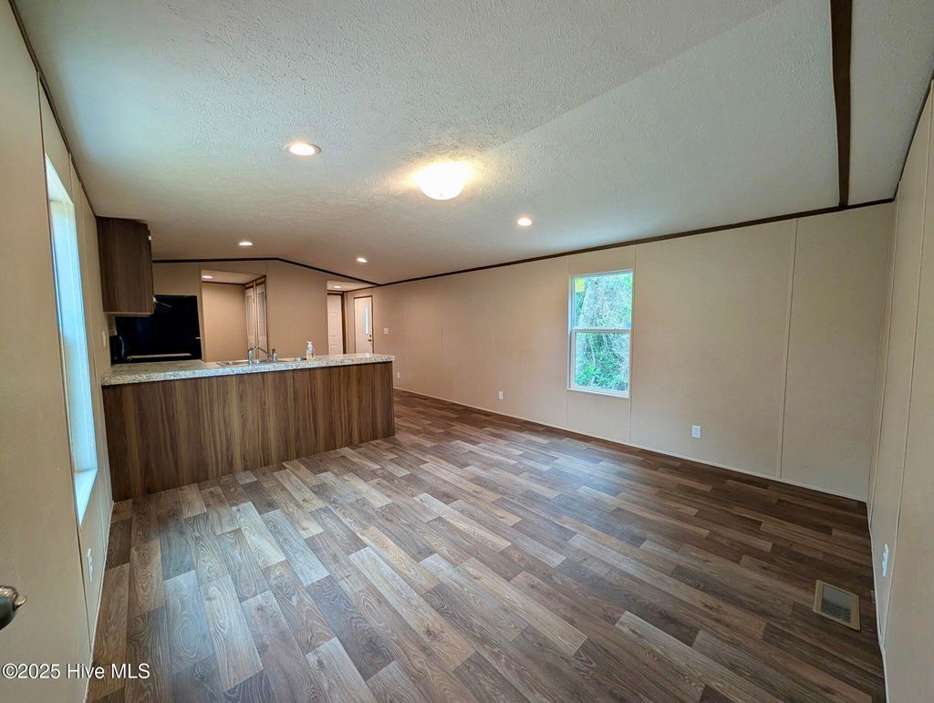 Photo of 612 Bayshore Drive SE, Bolivia, NC 28422 (MLS # 100528078)