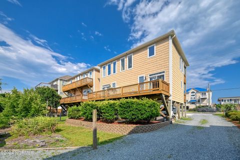 A home in Topsail Beach