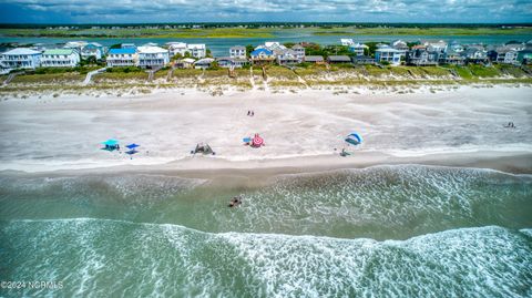 A home in Topsail Beach