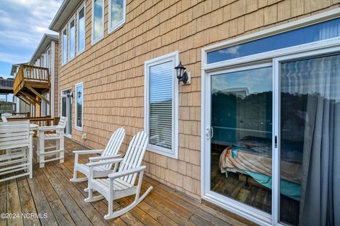 A home in Topsail Beach