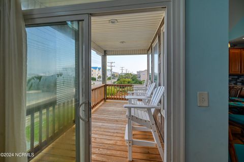 A home in Topsail Beach