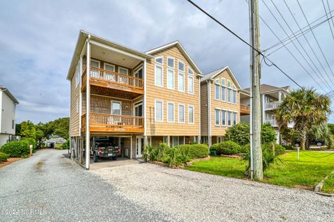 A home in Topsail Beach