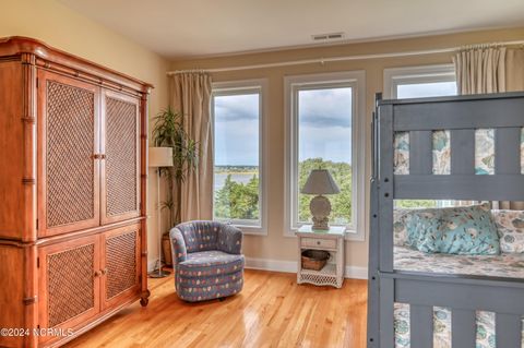 A home in Topsail Beach