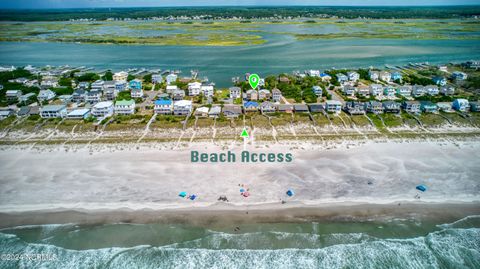 A home in Topsail Beach