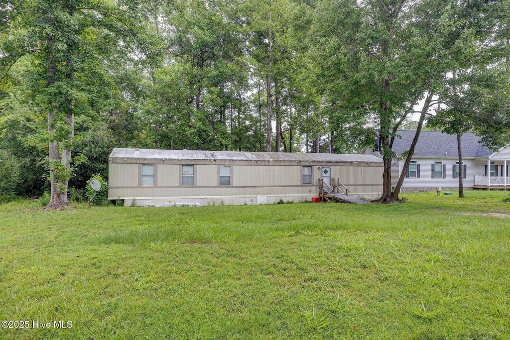 Photo of 862 Wildwood Circle, Hampstead, NC 28443 (MLS # 100528067)