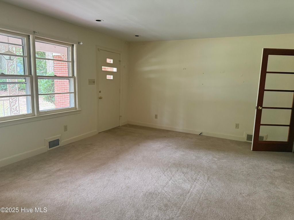 Photo of 807 Stewart Avenue, Clinton, NC 28328 (MLS # 100536341)