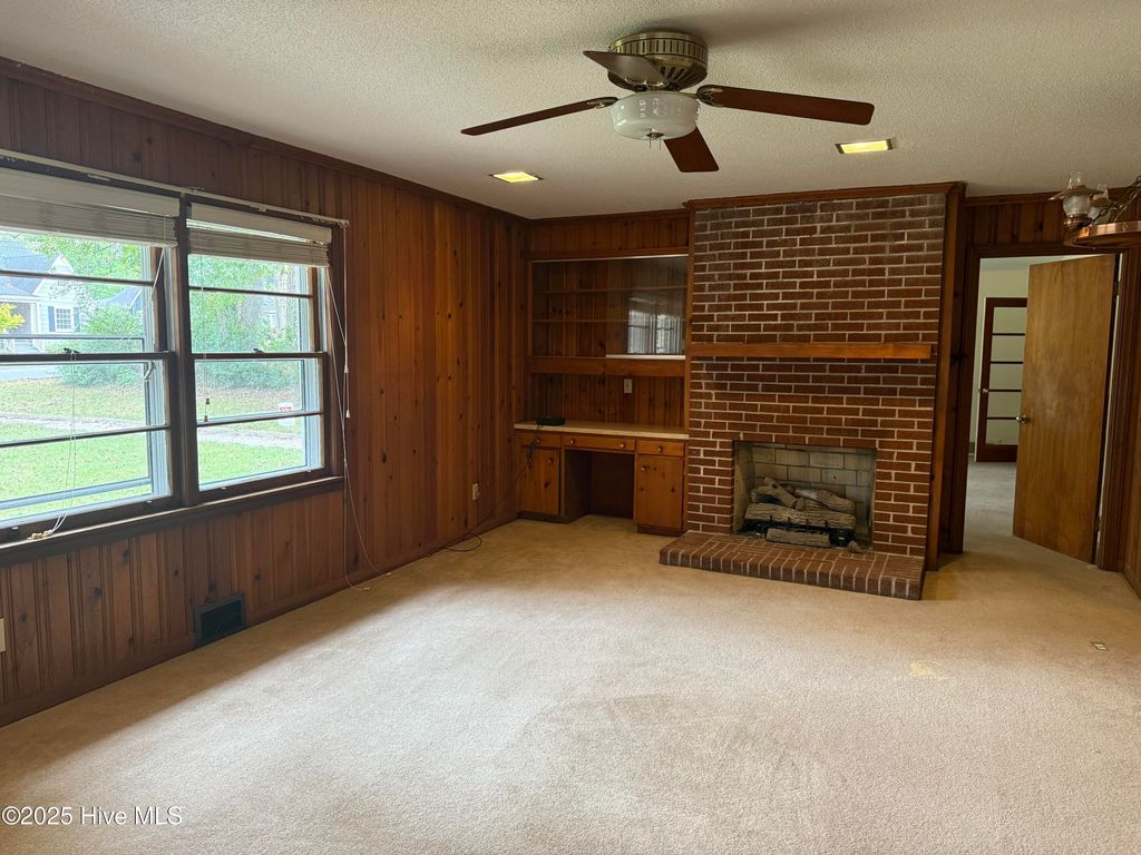 Photo of 807 Stewart Avenue, Clinton, NC 28328 (MLS # 100536341)