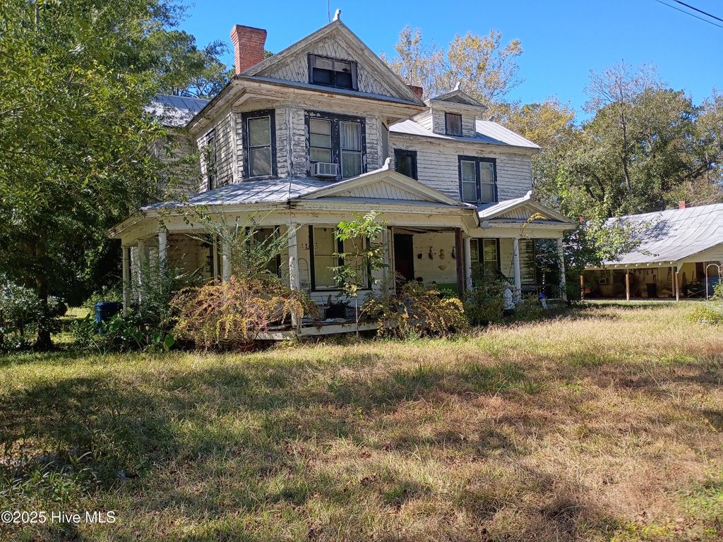 Photo of 415 N 6th Street N, Aurora, NC 27806 (MLS # 100536922)