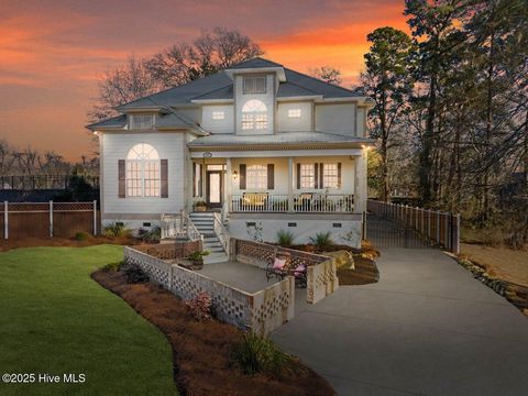 A home in Lake Waccamaw