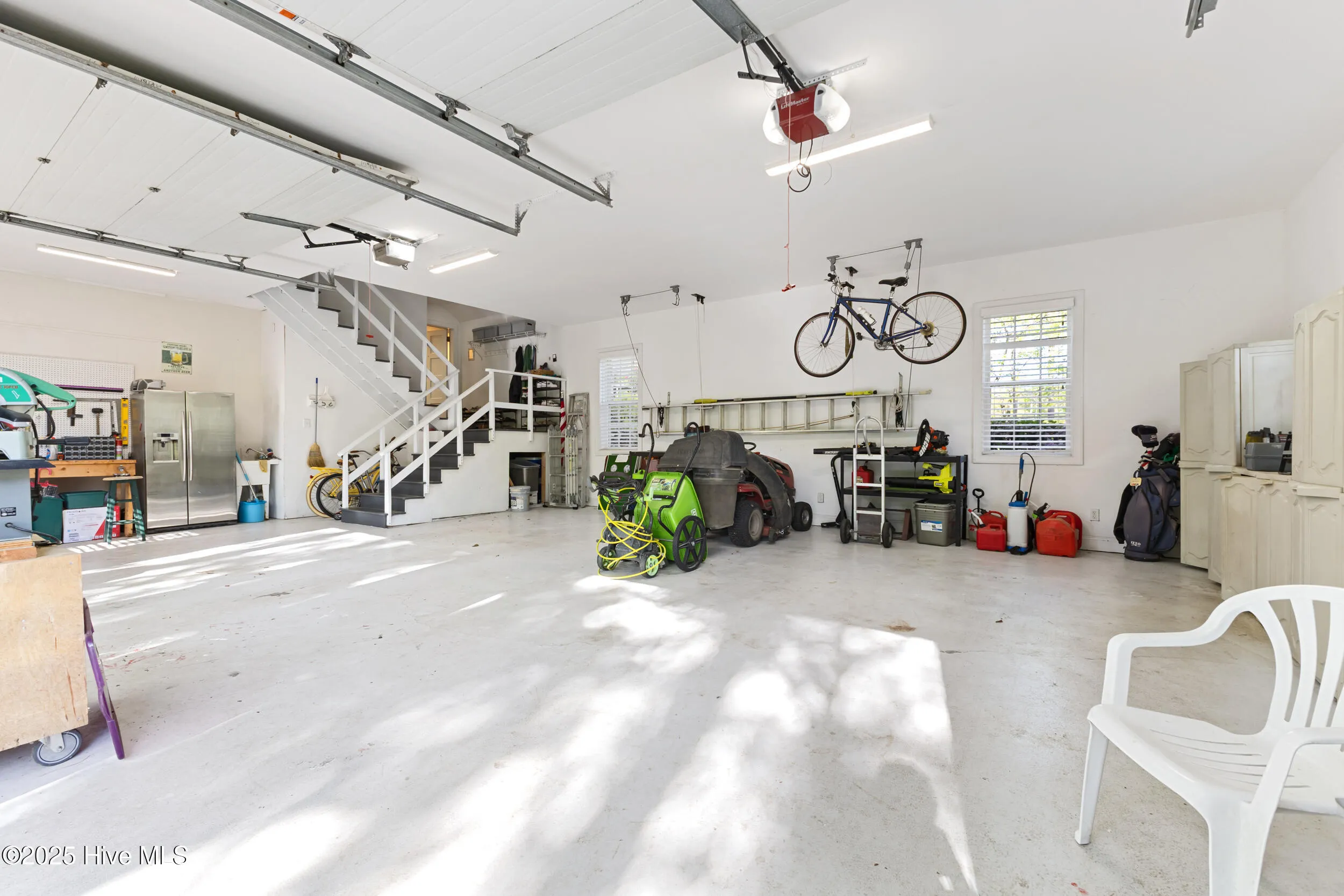 Wilmington, North Carolina 28409, United States, 5 Bedrooms Bedrooms, ,5 BathroomsBathrooms,Residential,Pending,108283