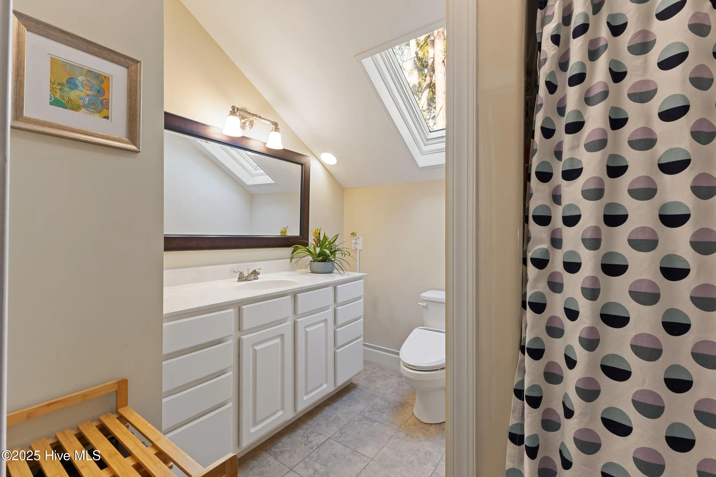 Wilmington, North Carolina 28409, United States, 5 Bedrooms Bedrooms, ,5 BathroomsBathrooms,Residential,Pending,108283