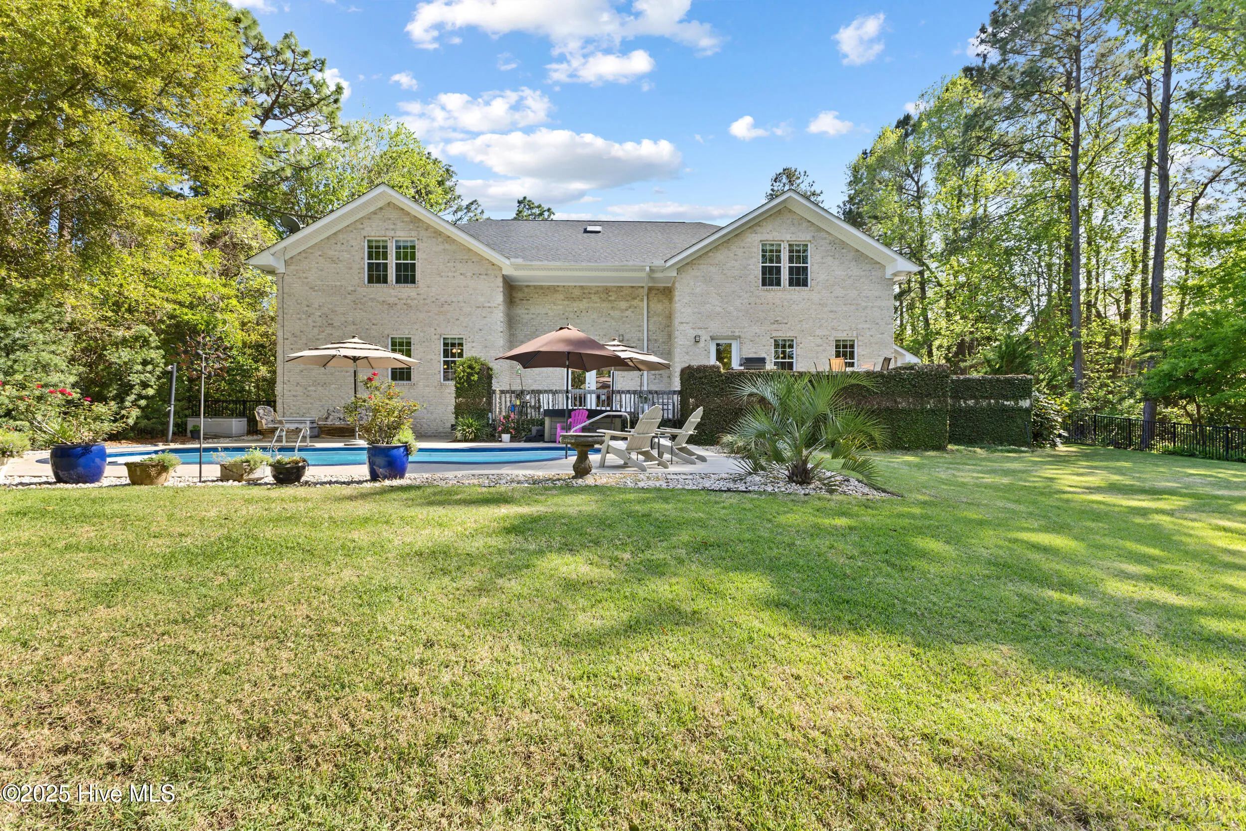 Wilmington, North Carolina 28409, United States, 5 Bedrooms Bedrooms, ,5 BathroomsBathrooms,Residential,Pending,108283