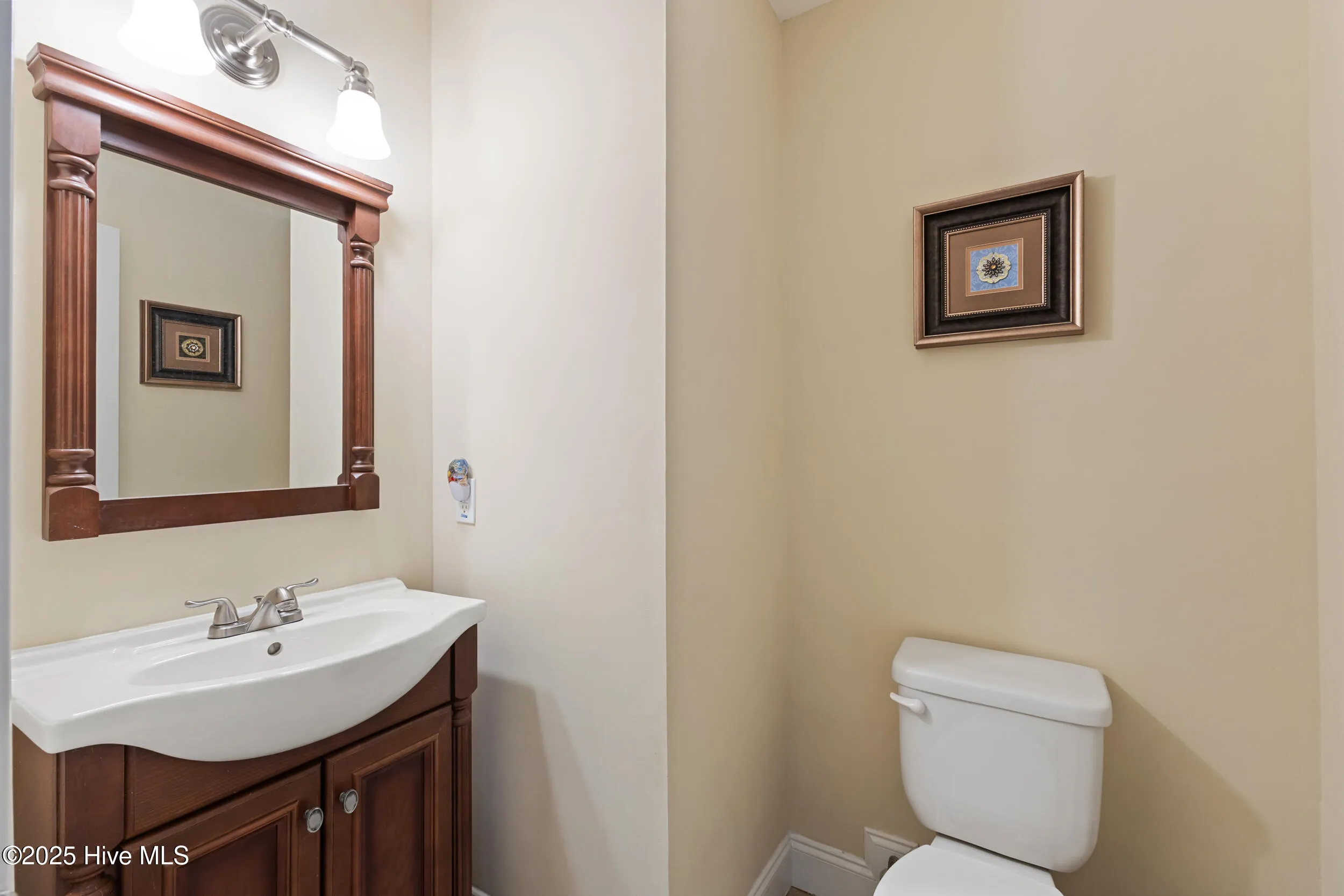 Wilmington, North Carolina 28409, United States, 5 Bedrooms Bedrooms, ,5 BathroomsBathrooms,Residential,Pending,108283