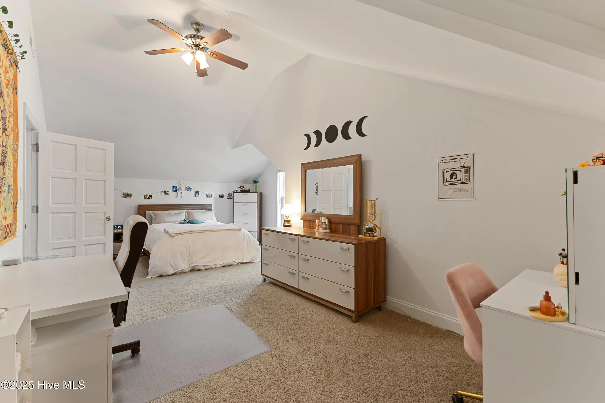 Wilmington, North Carolina 28409, United States, 5 Bedrooms Bedrooms, ,5 BathroomsBathrooms,Residential,Pending,108283