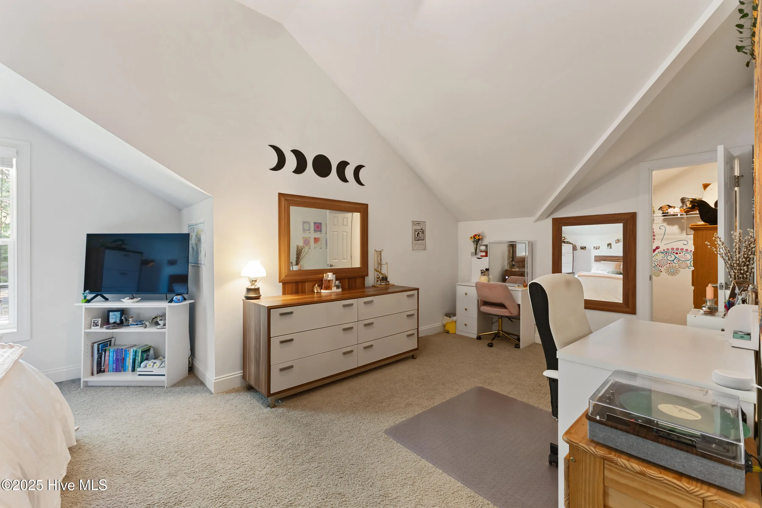 Wilmington, North Carolina 28409, United States, 5 Bedrooms Bedrooms, ,5 BathroomsBathrooms,Residential,Pending,108283