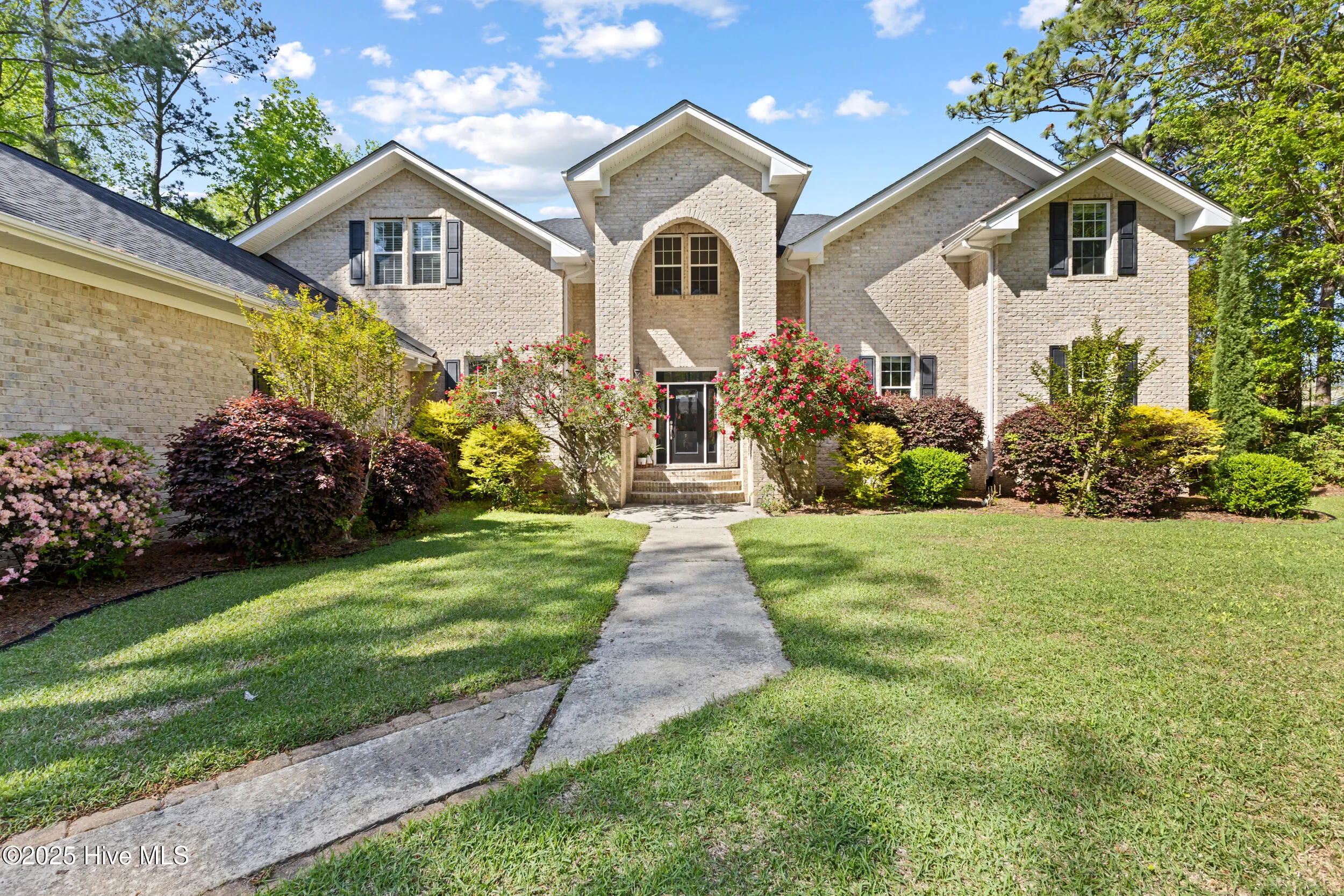 Wilmington, North Carolina 28409, United States, 5 Bedrooms Bedrooms, ,5 BathroomsBathrooms,Residential,Pending,108283