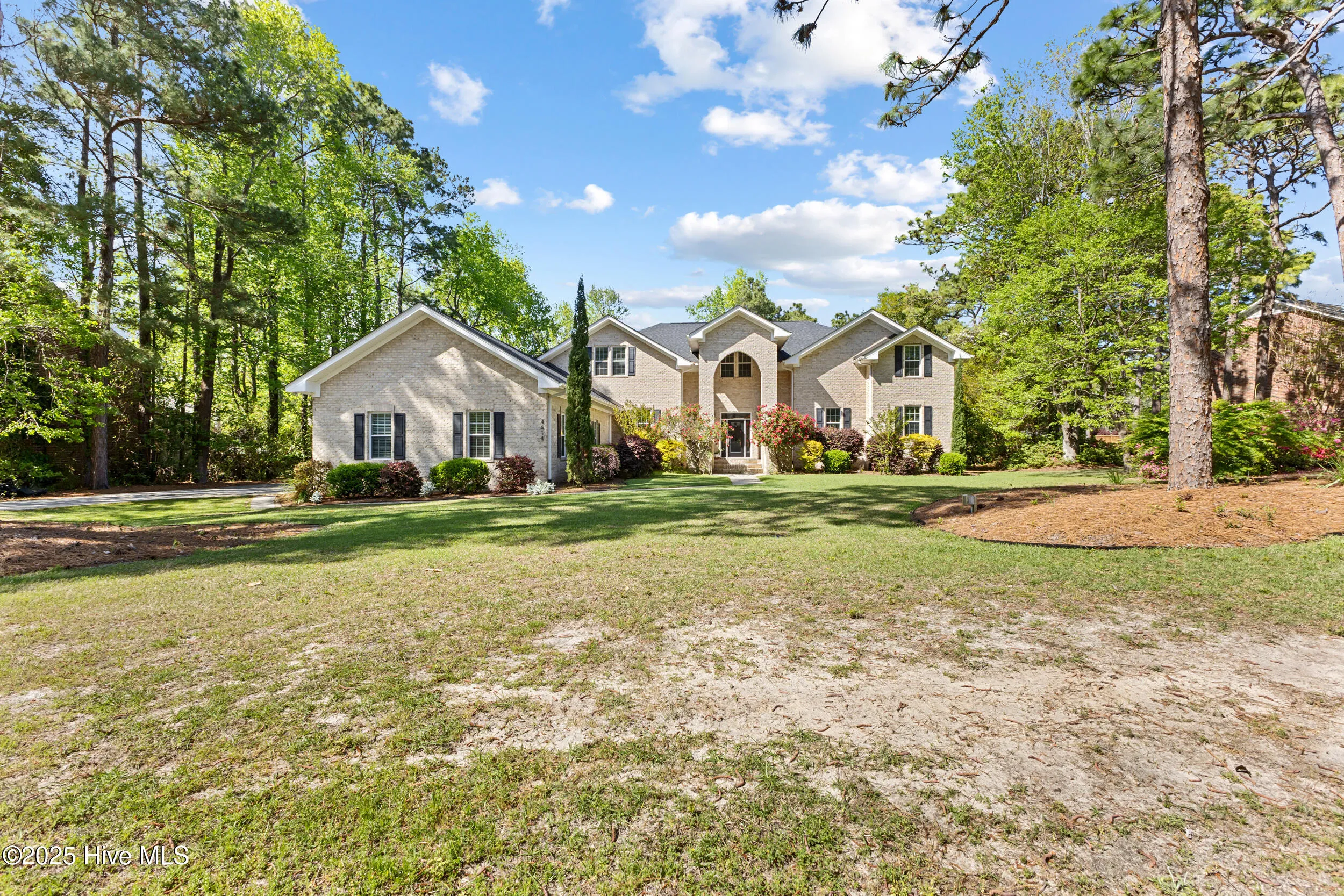 Wilmington, North Carolina 28409, United States, 5 Bedrooms Bedrooms, ,5 BathroomsBathrooms,Residential,Pending,108283