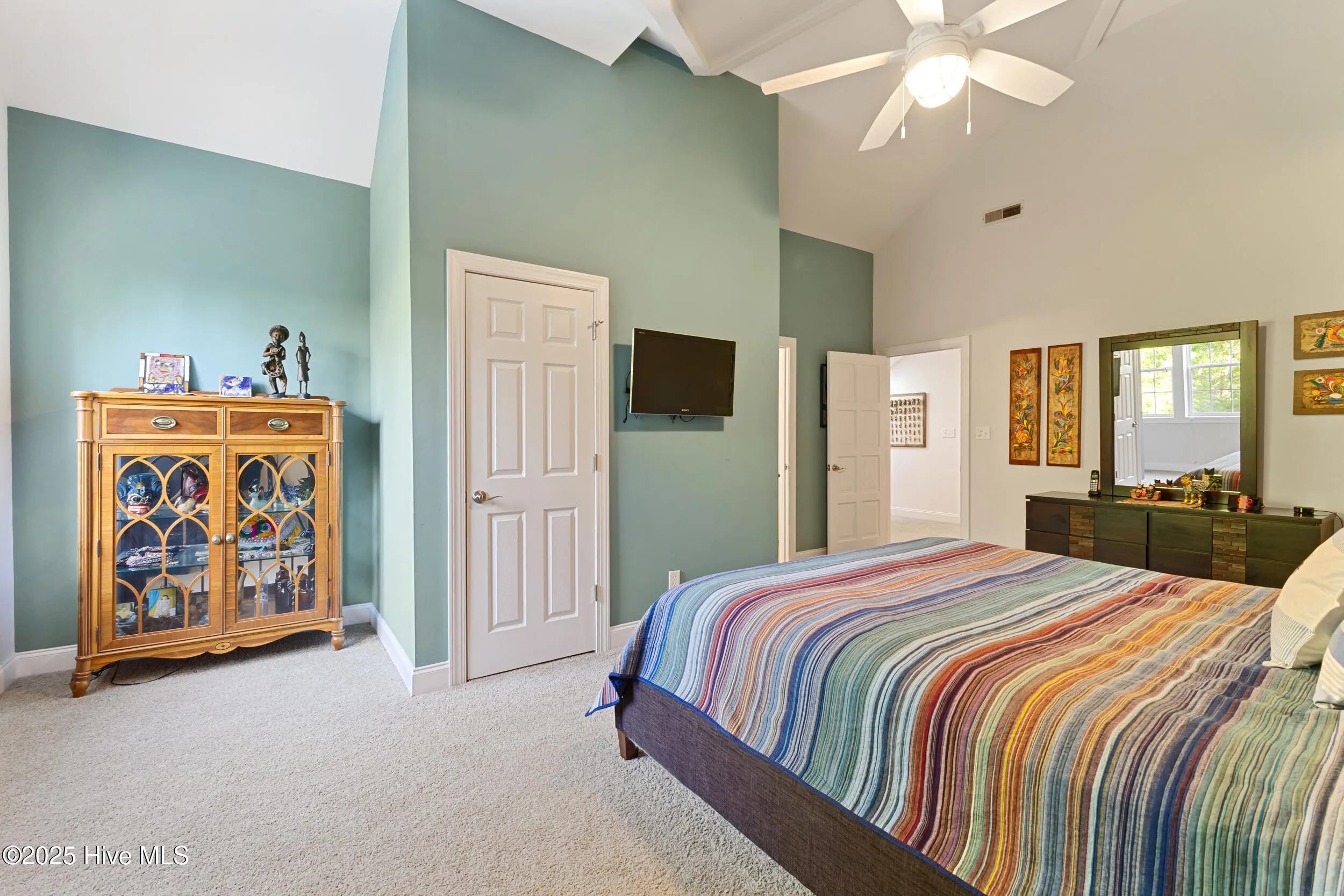 Wilmington, North Carolina 28409, United States, 5 Bedrooms Bedrooms, ,5 BathroomsBathrooms,Residential,Pending,108283