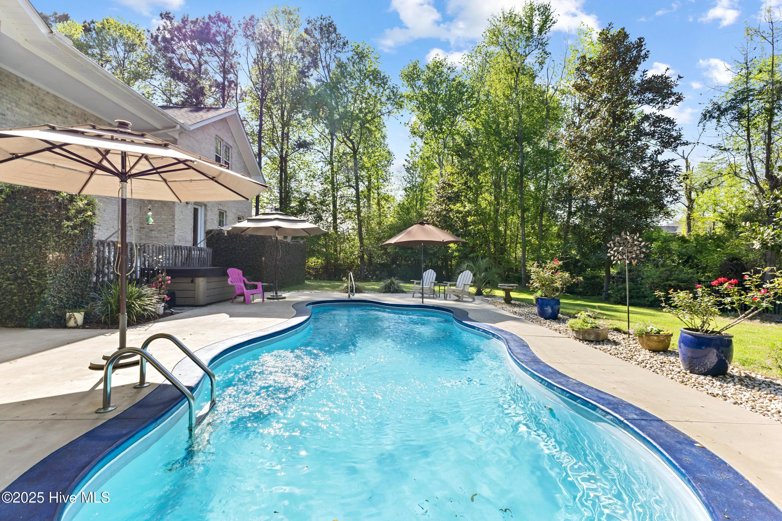 Wilmington, North Carolina 28409, United States, 5 Bedrooms Bedrooms, ,5 BathroomsBathrooms,Residential,Pending,108283