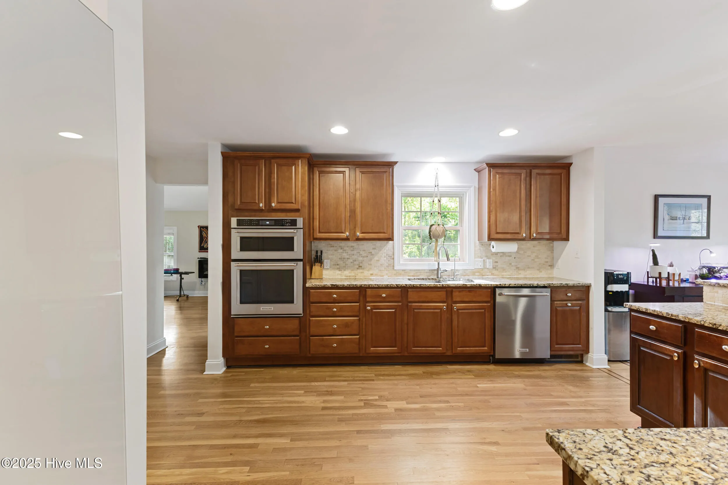 Wilmington, North Carolina 28409, United States, 5 Bedrooms Bedrooms, ,5 BathroomsBathrooms,Residential,Pending,108283