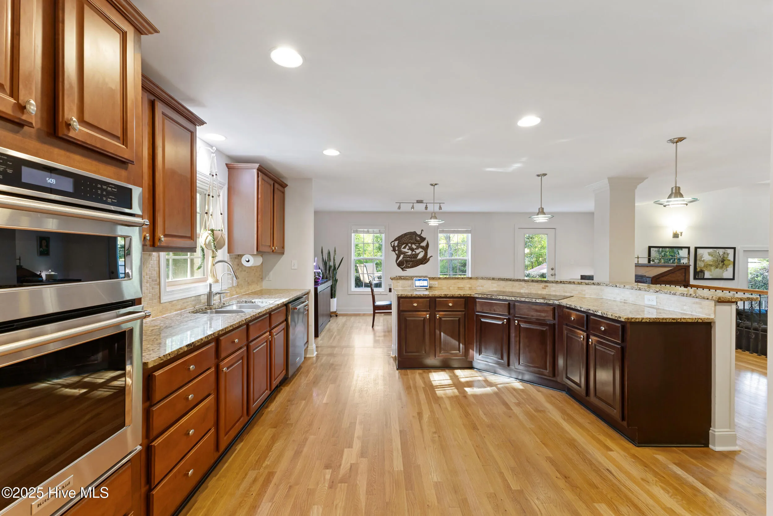 Wilmington, North Carolina 28409, United States, 5 Bedrooms Bedrooms, ,5 BathroomsBathrooms,Residential,Pending,108283