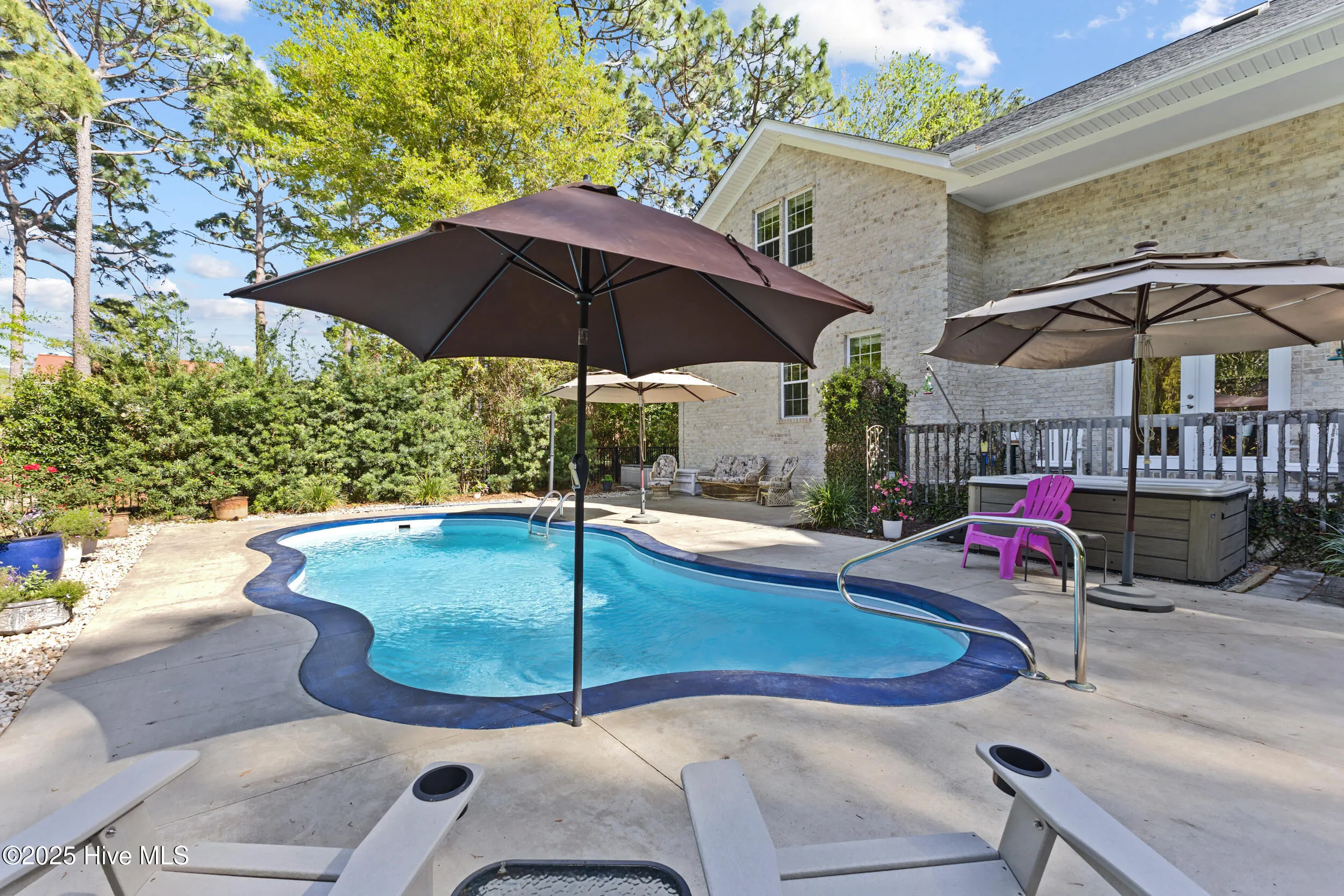 Wilmington, North Carolina 28409, United States, 5 Bedrooms Bedrooms, ,5 BathroomsBathrooms,Residential,Pending,108283