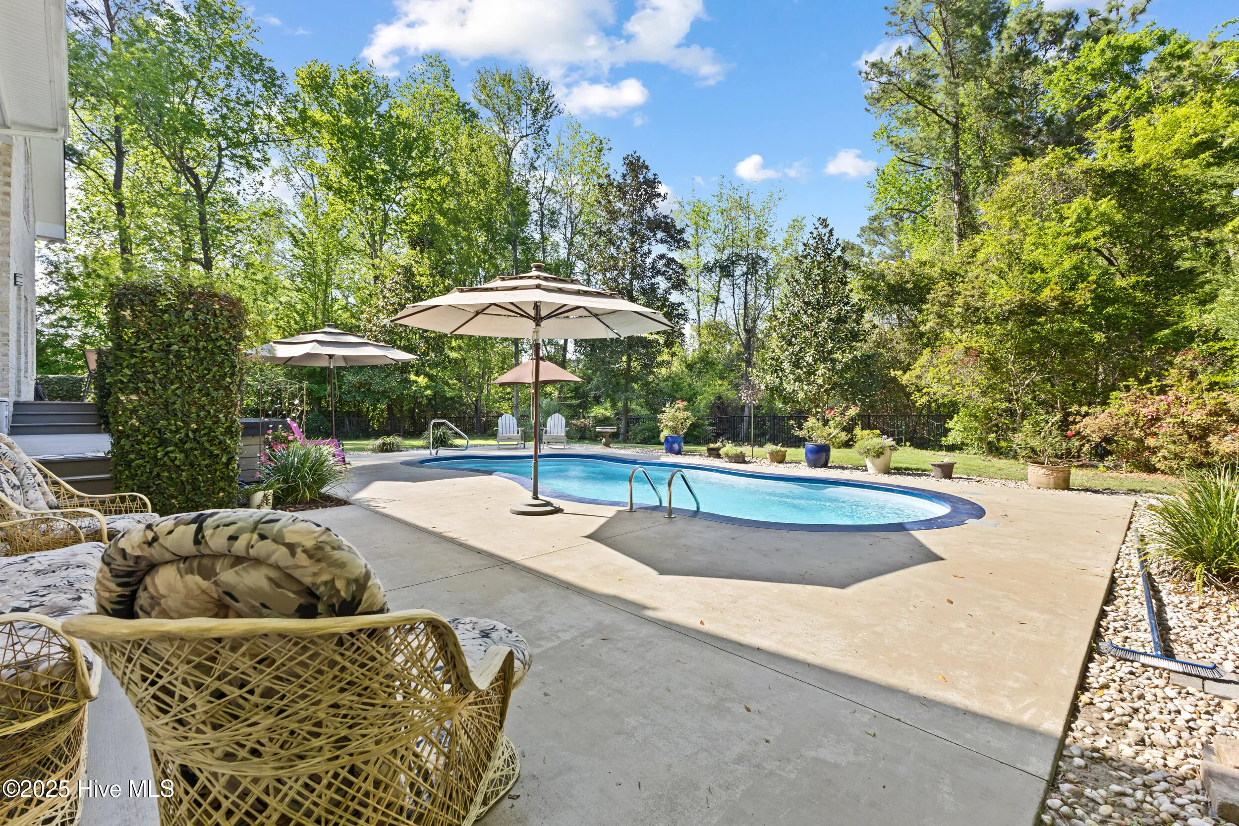 Wilmington, North Carolina 28409, United States, 5 Bedrooms Bedrooms, ,5 BathroomsBathrooms,Residential,Pending,108283