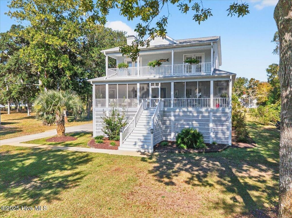 Photo of 6718 SW Roberta Road SW, Ocean Isle Beach, NC 28469 (MLS # 100540409)