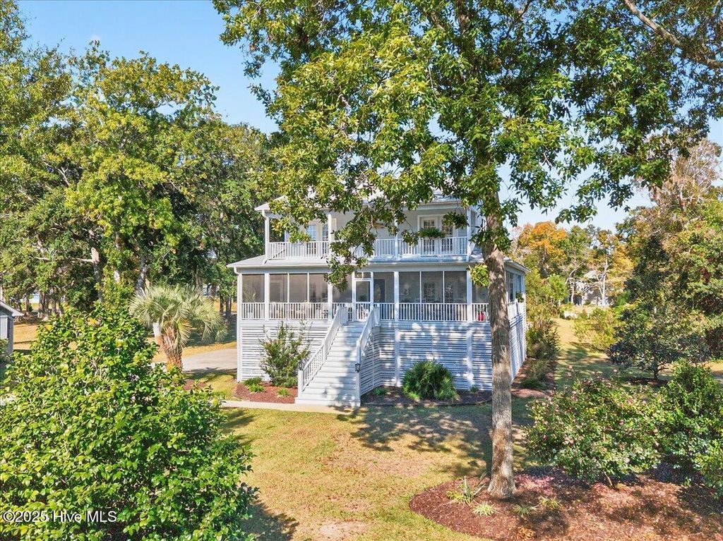 Photo of 6718 SW Roberta Road SW, Ocean Isle Beach, NC 28469 (MLS # 100540409)