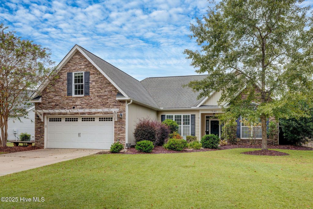 Photo of 7542 Quail Woods Road, Wilmington, NC 28411 (MLS # 100530192)