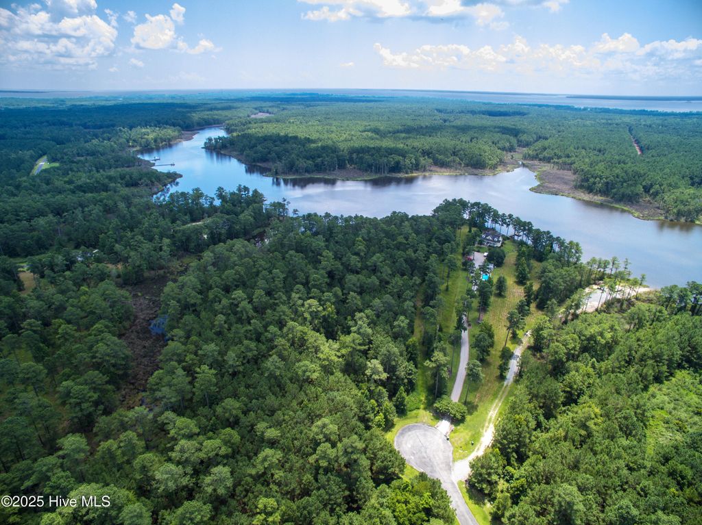 Photo of 37 Windy Point, Belhaven, NC 27810 (MLS # 100533989)