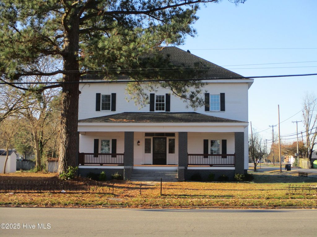 Photo of 281 W Battleboro Avenue, Battleboro, NC 27809 (MLS # 100538701)