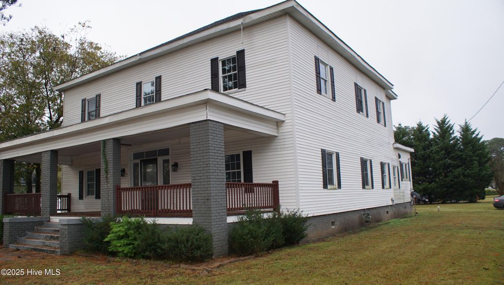 Photo of 281 W Battleboro Avenue, Battleboro, NC 27809 (MLS # 100538701)