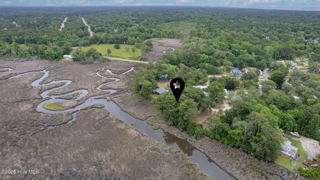 Photo of 19401944 Fiddlers Drive SW, Supply, NC 28462 (MLS # 100510550)