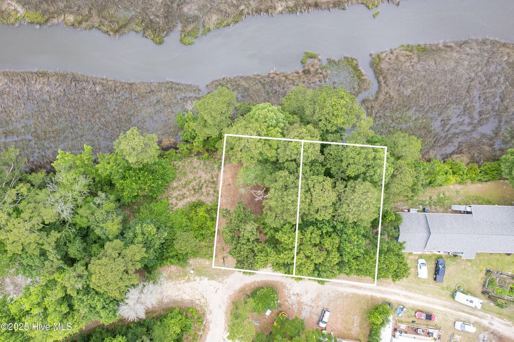 Photo of 19401944 Fiddlers Drive SW, Supply, NC 28462 (MLS # 100510550)