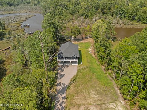 A home in Sneads Ferry