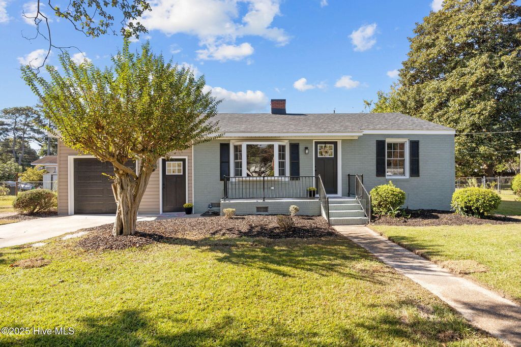 Photo of 2904 Jefferson Drive, Greenville, NC 27858 (MLS # 100534994)