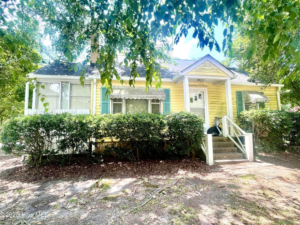 Photo of 1709 Treemont Drive, Greenville, NC 27858 (MLS # 100521313)