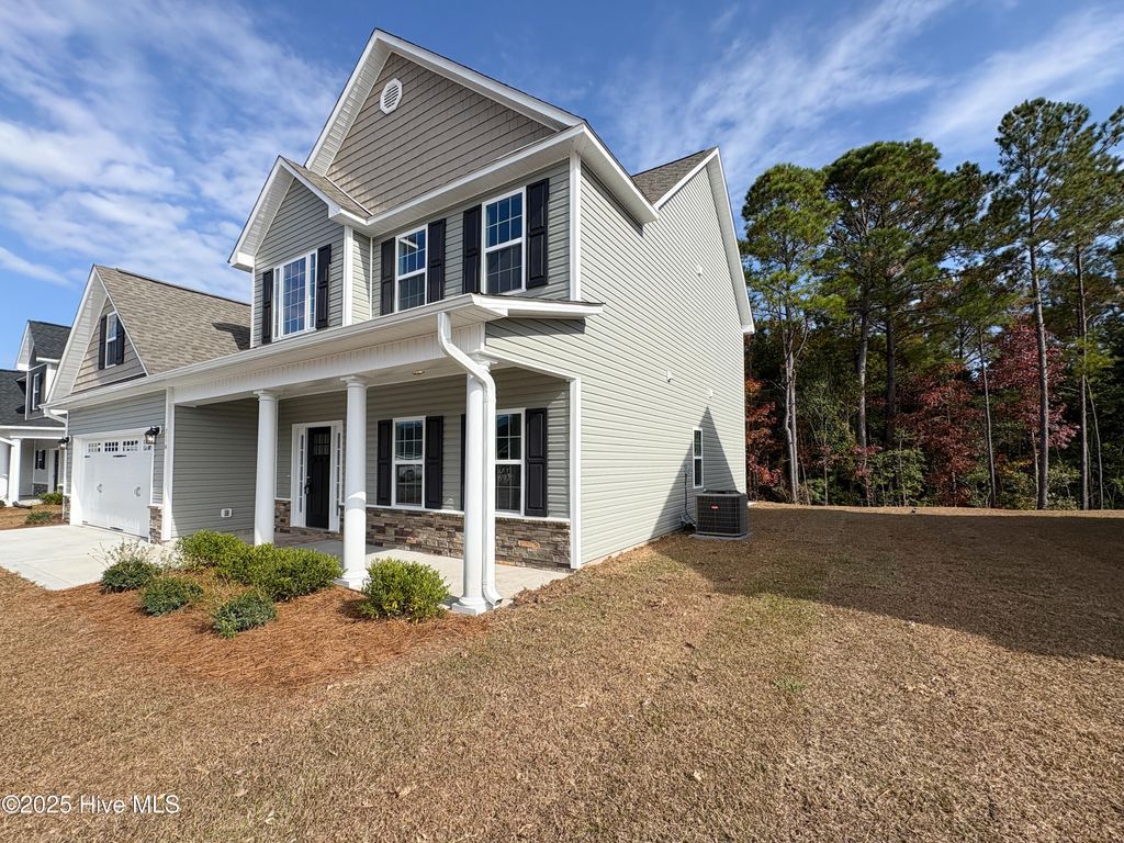 Photo of 714 Ellabond Street, Sneads Ferry, NC 28460 (MLS # 100499948)