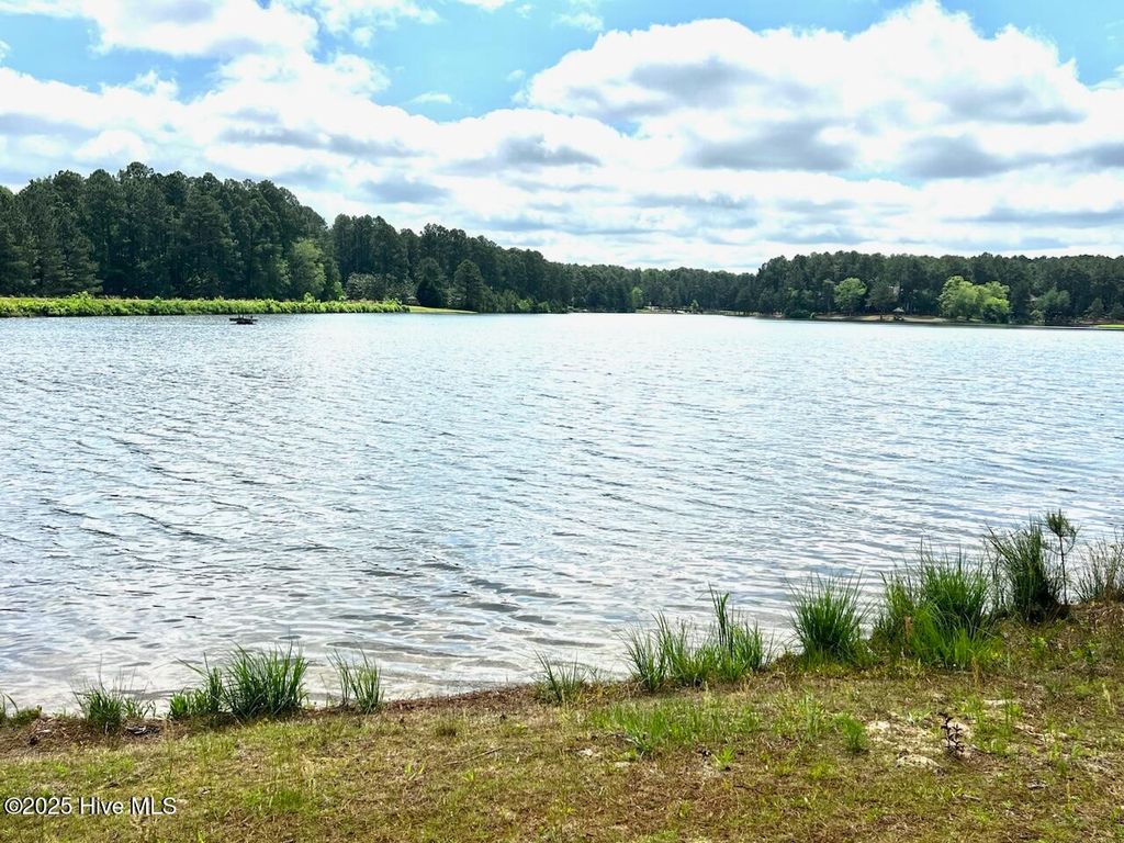 Photo of 13 Abington Drive, Pinehurst, NC 28374 (MLS # 100535817)