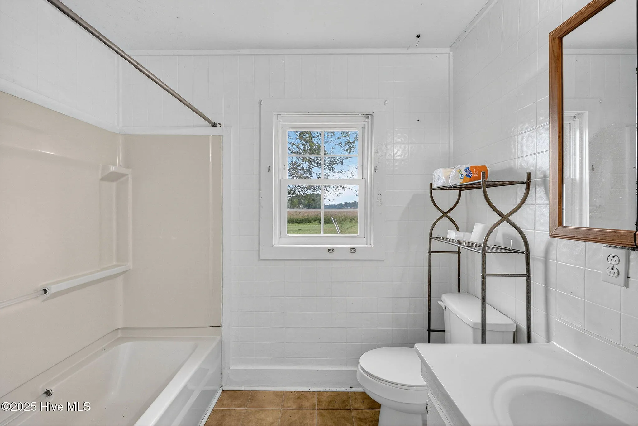 Harrells, North Carolina 28444, United States, 3 Bedrooms Bedrooms, ,1 BathroomBathrooms,Residential,Active,239264