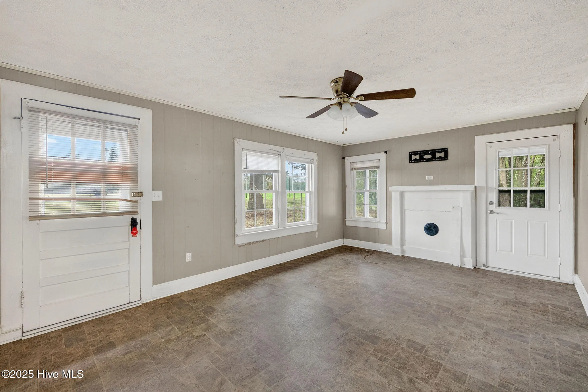 Harrells, North Carolina 28444, United States, 3 Bedrooms Bedrooms, ,1 BathroomBathrooms,Residential,Active,239264