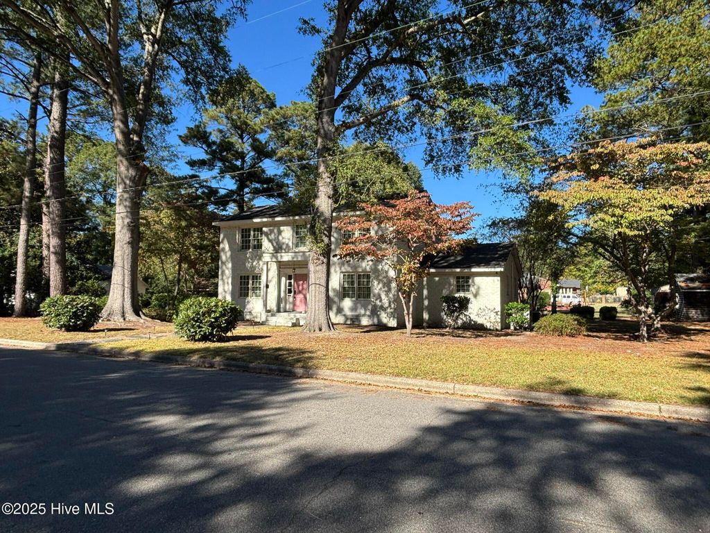 Photo of 920 W Memorial Drive W, Ahoskie, NC 27910 (MLS # 100536827)