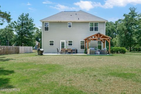 Single Family Residence in Hubert NC 214 Wintergreen Lane 30.jpg