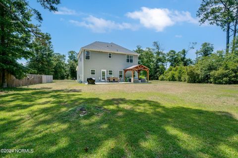 Single Family Residence in Hubert NC 214 Wintergreen Lane 31.jpg